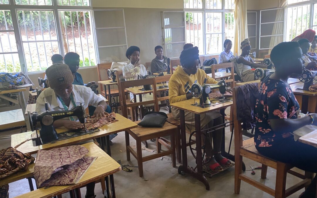 Rwanda: textile training for teenage mothers